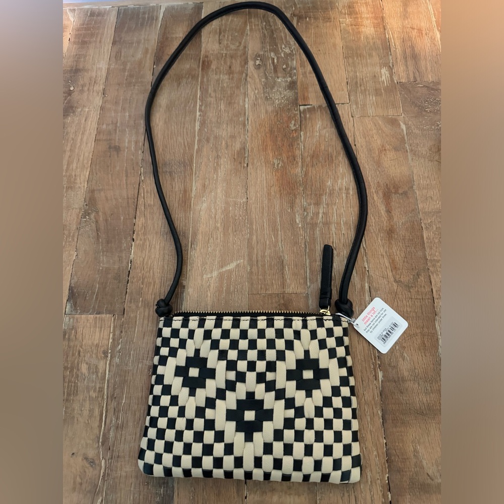 Girls' basket-weave crossbody purse in leather cream and black checker bag
